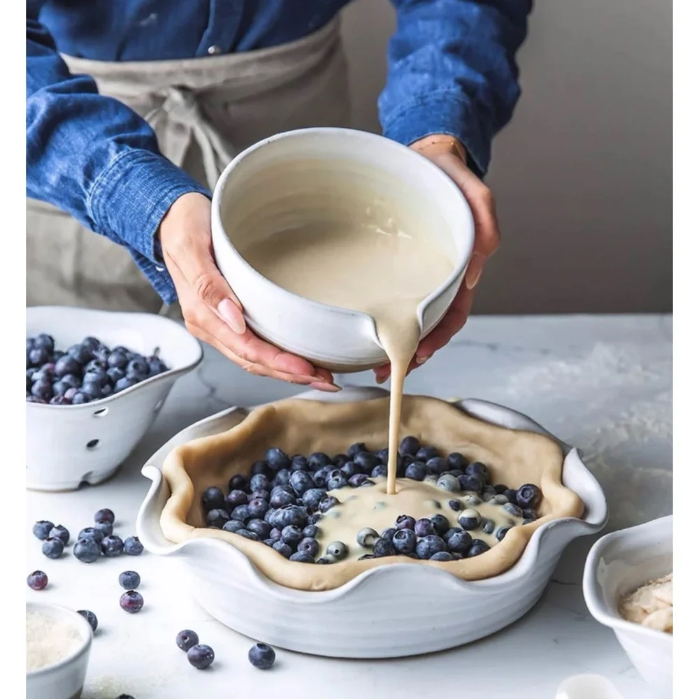 Farmhouse Pottery Laurel Pie Dish (1st Generation Design) - Picture 5 of 7